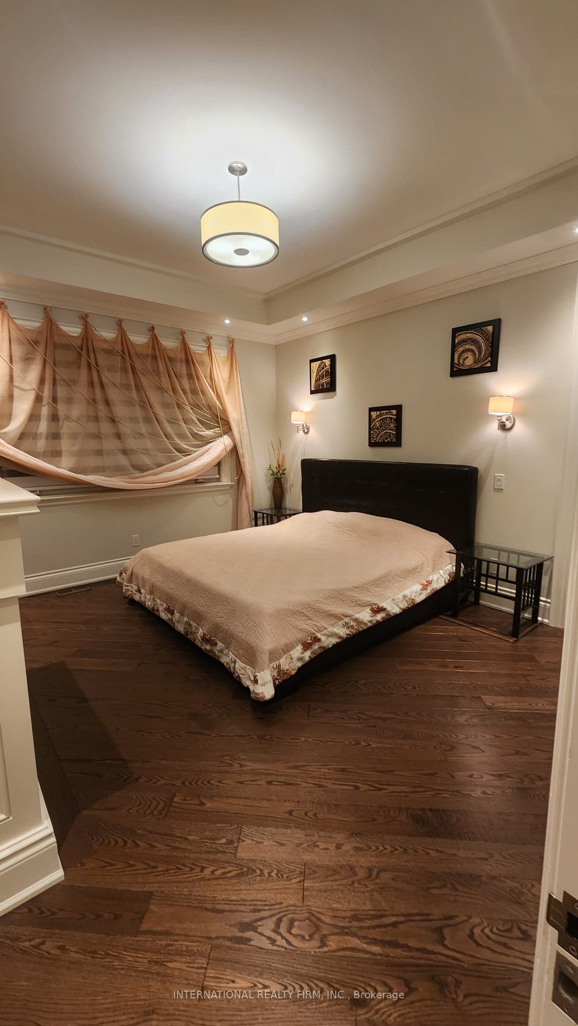 Property at 51 Kirk Bradden Road E, Toronto W07, ON M8Y 2E8