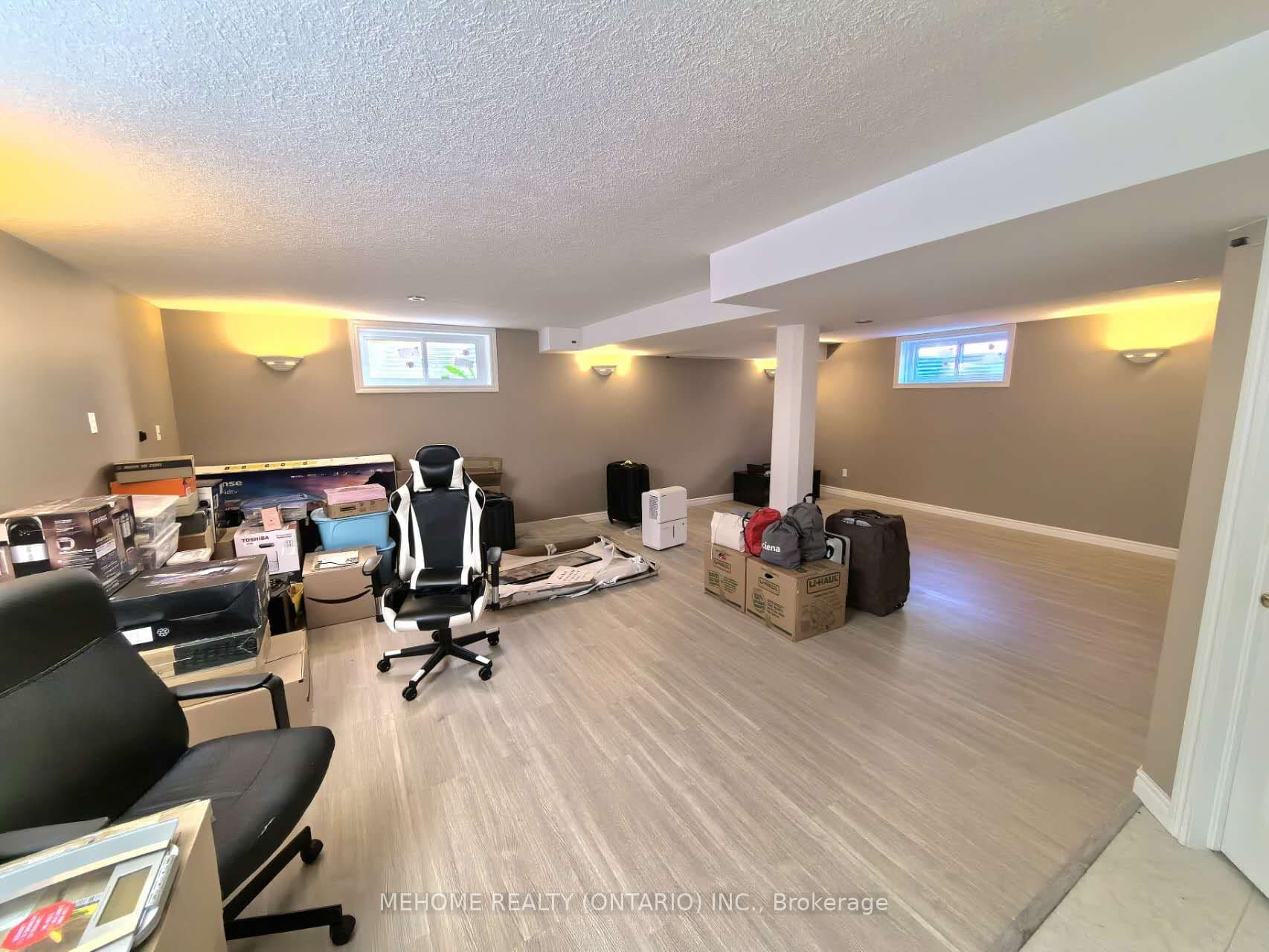 Property at 750 Klosters Drive, Waterloo, ON N2V 2V5