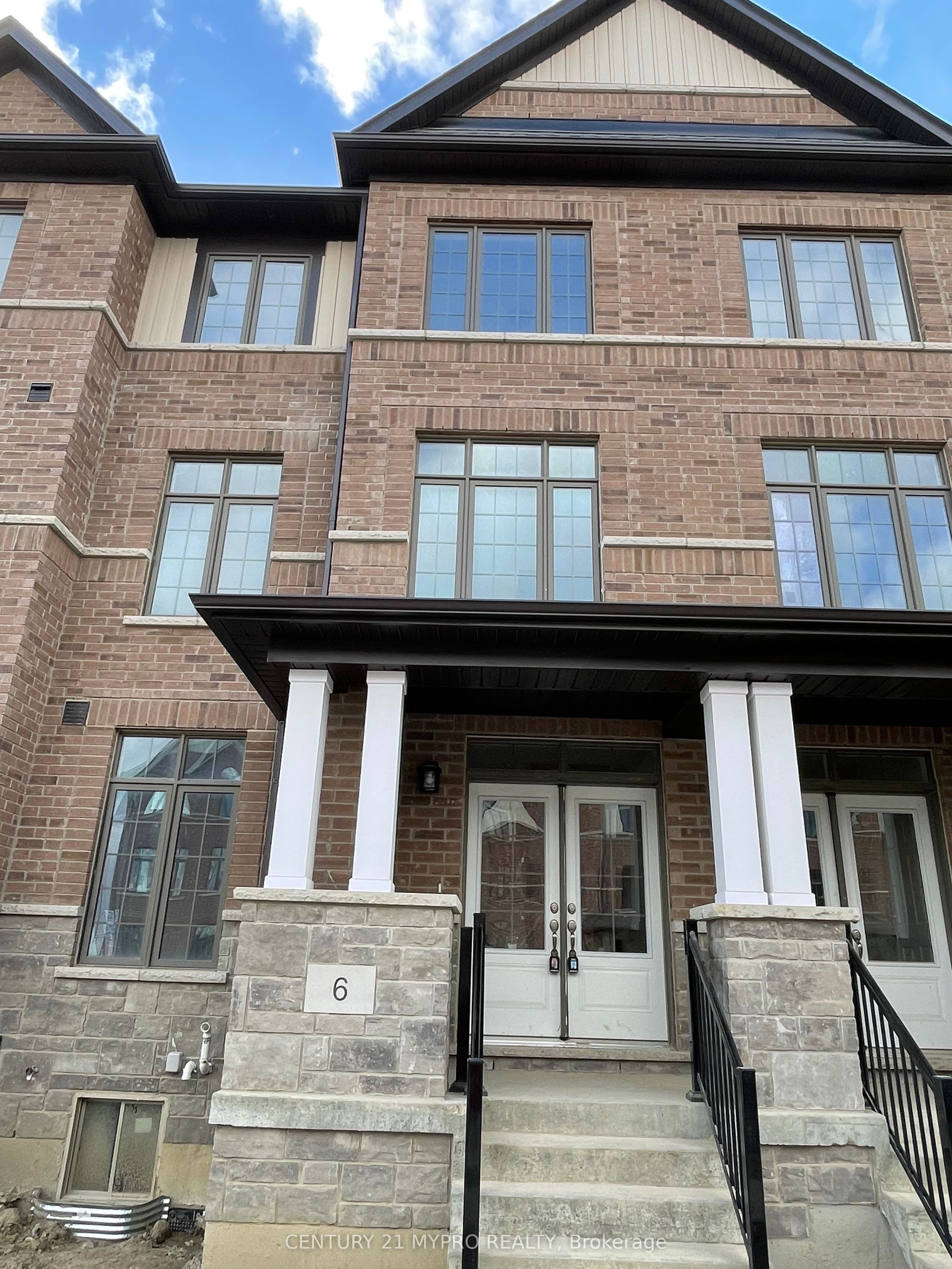 Property at 6 Petch Avenue, Caledon, ON L7C 4J7