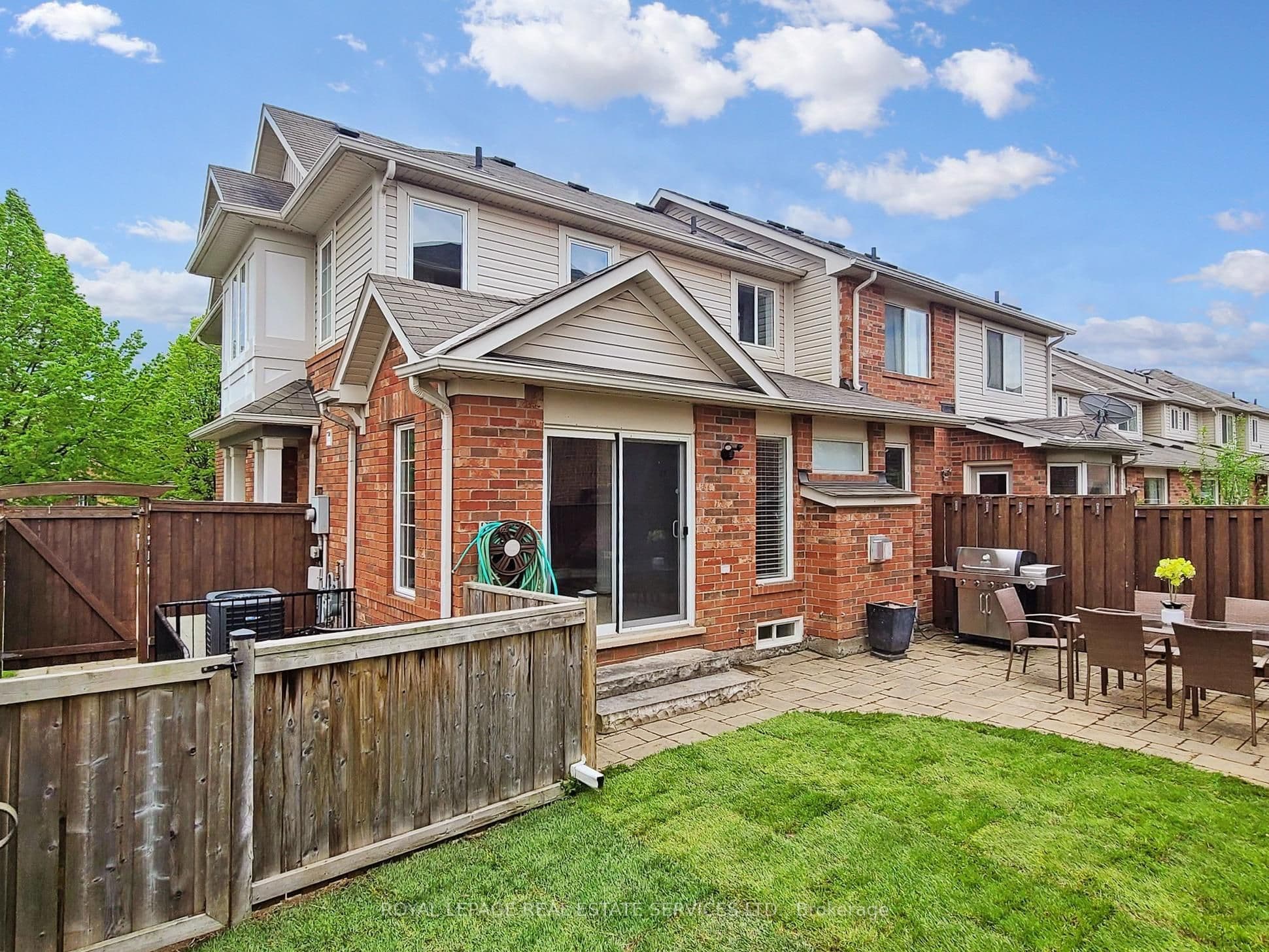 Property at 3064 Stornoway Circle Upper, Oakville, ON L6M 5H7