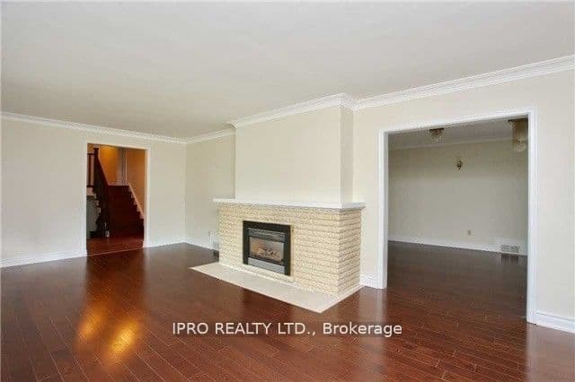 Property at 2113 Glenforest Crescent, Oakville, ON L6J 2G5