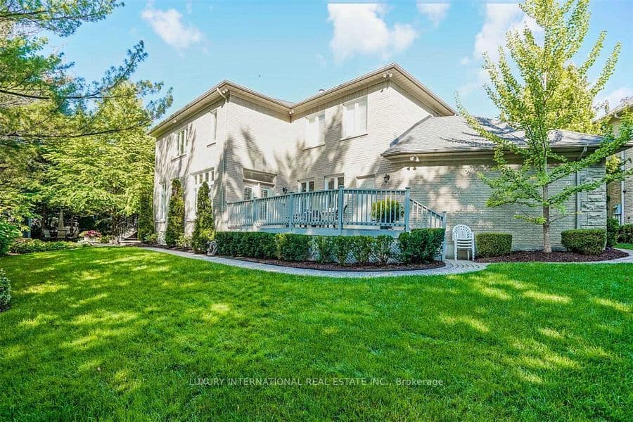 Property at 9 Bayview Forest Lane, Markham, ON L3T 7S4