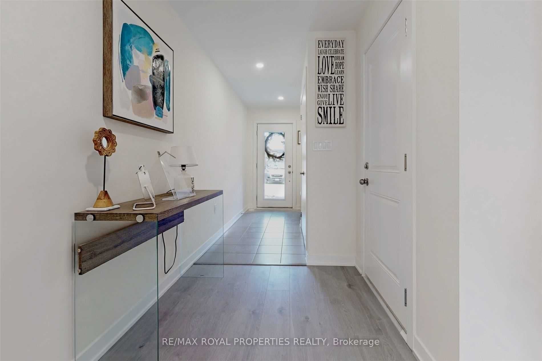 Property at 250 Finch Avenue 8, Pickering, ON L1V 1H7