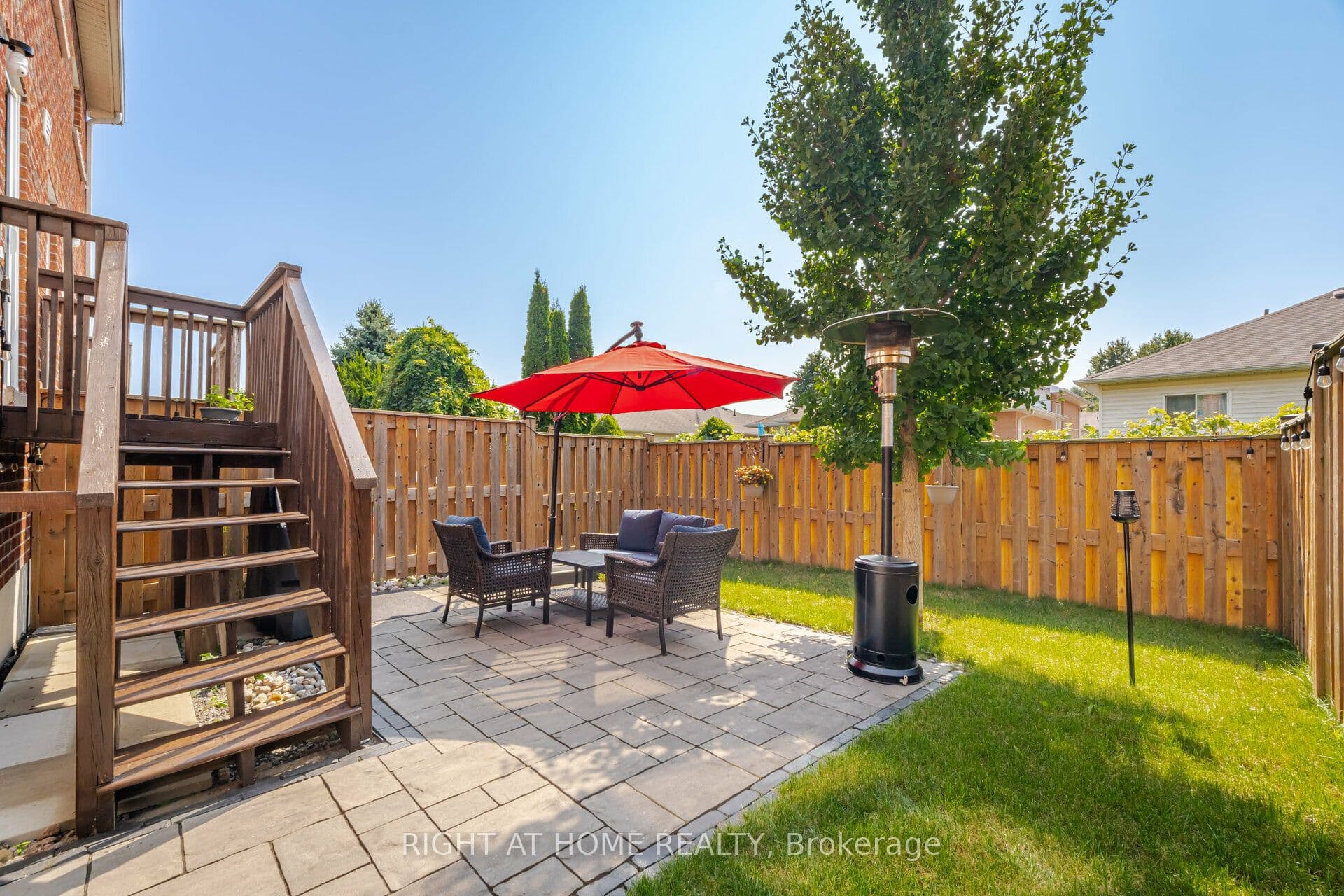 Property at 715 Grandview Street N 55, Oshawa, ON L1K 0N2