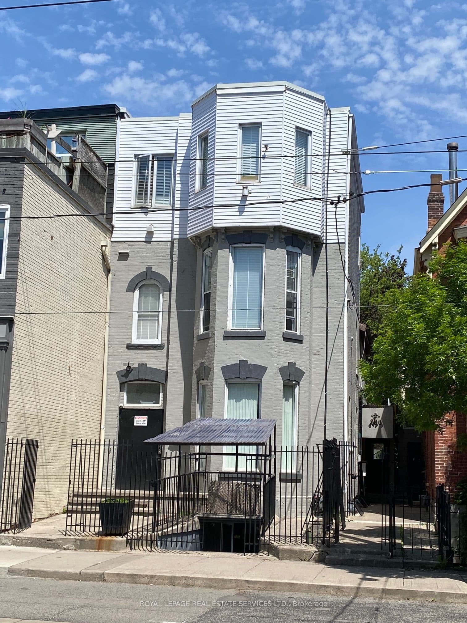 Property at 206 Carlton Street 201, Toronto, ON M5A 2L1