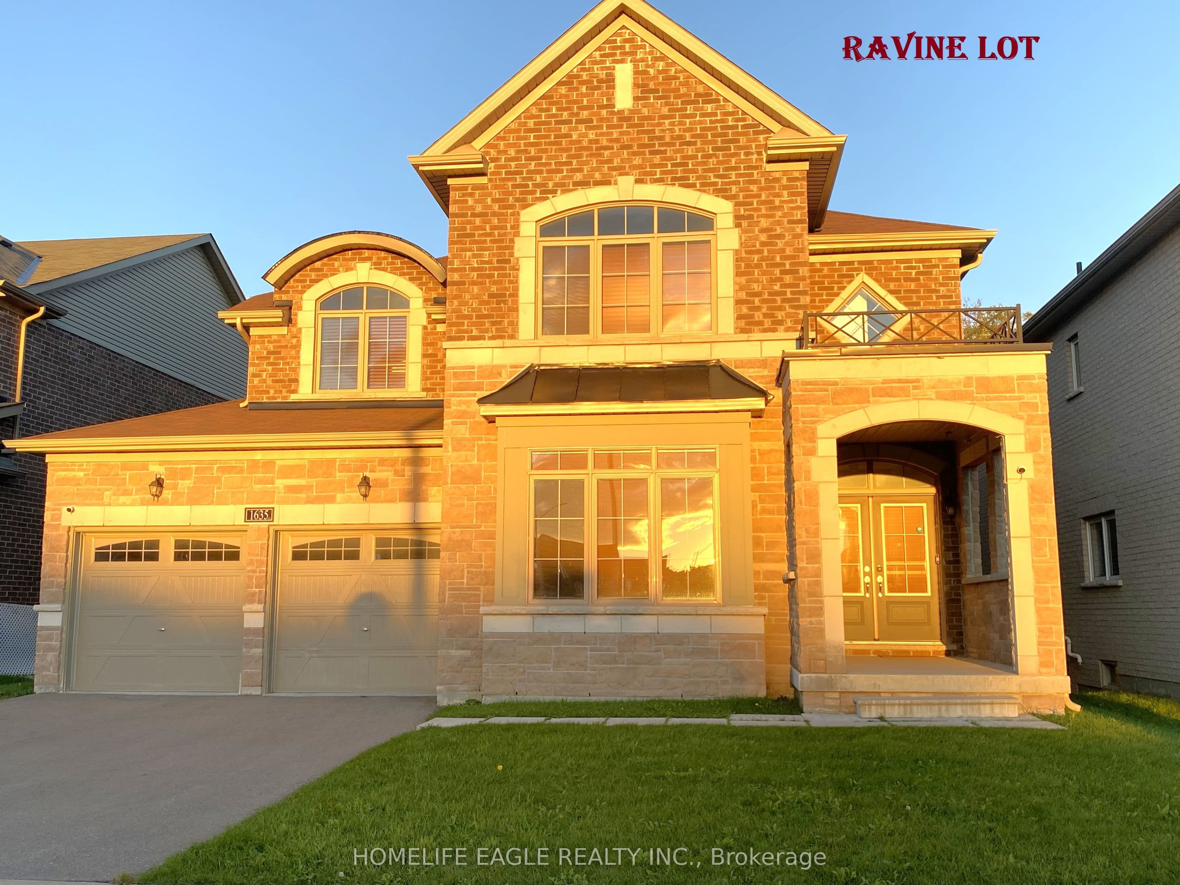 Property at 1635 Emberton Way, Innisfil, ON L9S 0N4