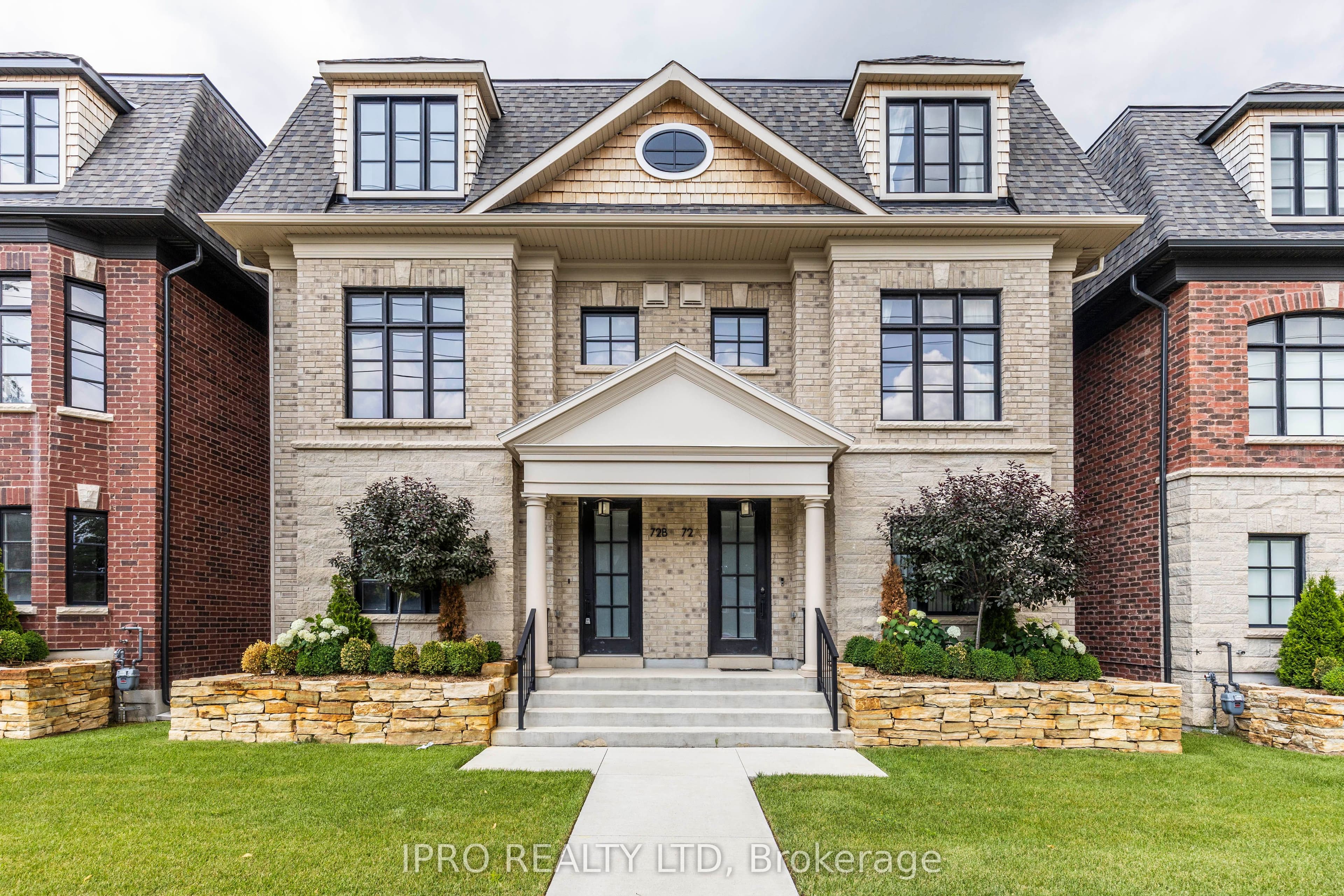 Property at 72B Thomas Street, Mississauga, ON L5M 2R6