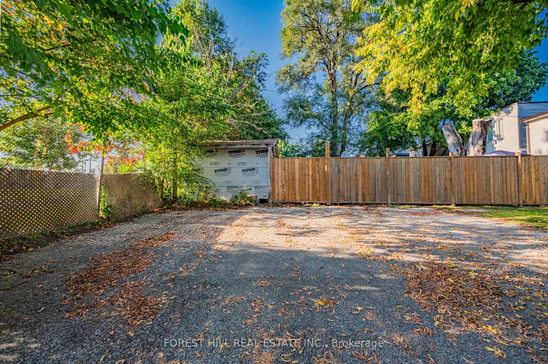 Property at 226 Linsmore Crescent, Toronto, ON M4J 4L7