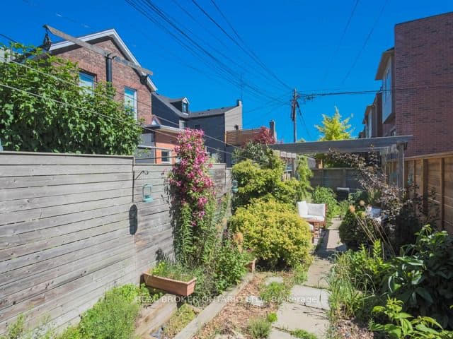 Property at 9 Treford Place, Toronto, ON M6J 1Z6