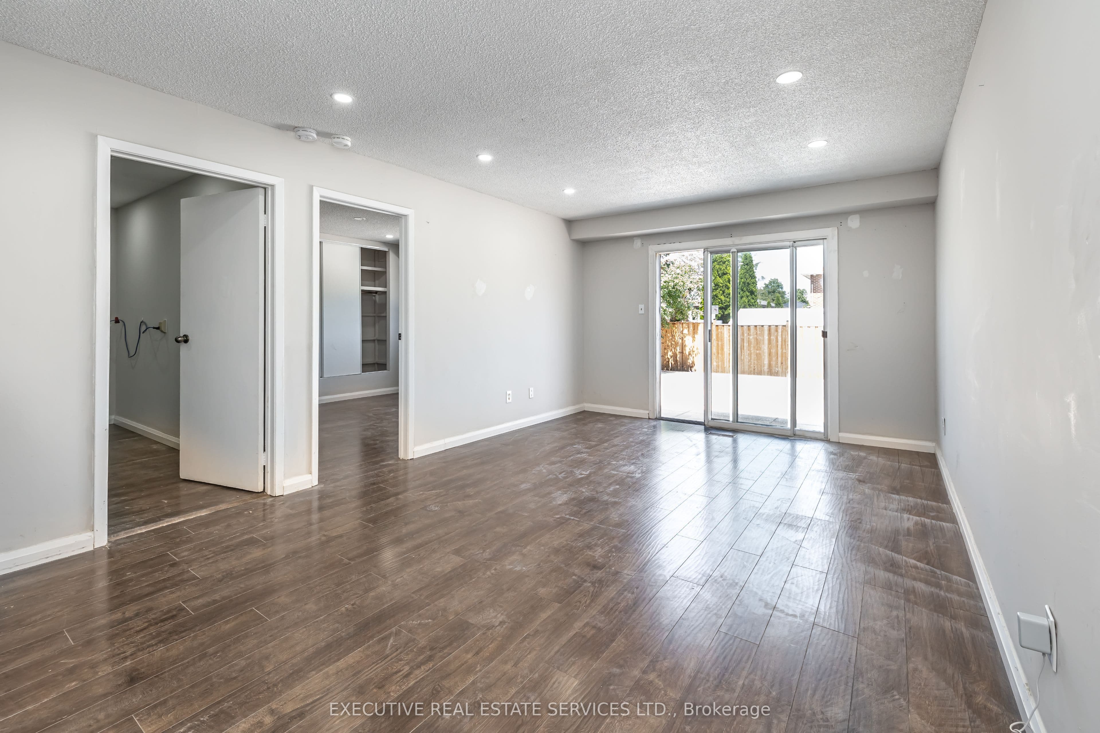 Property at 17 Judith Crescent Walkout, Brampton, ON L6S 3J3