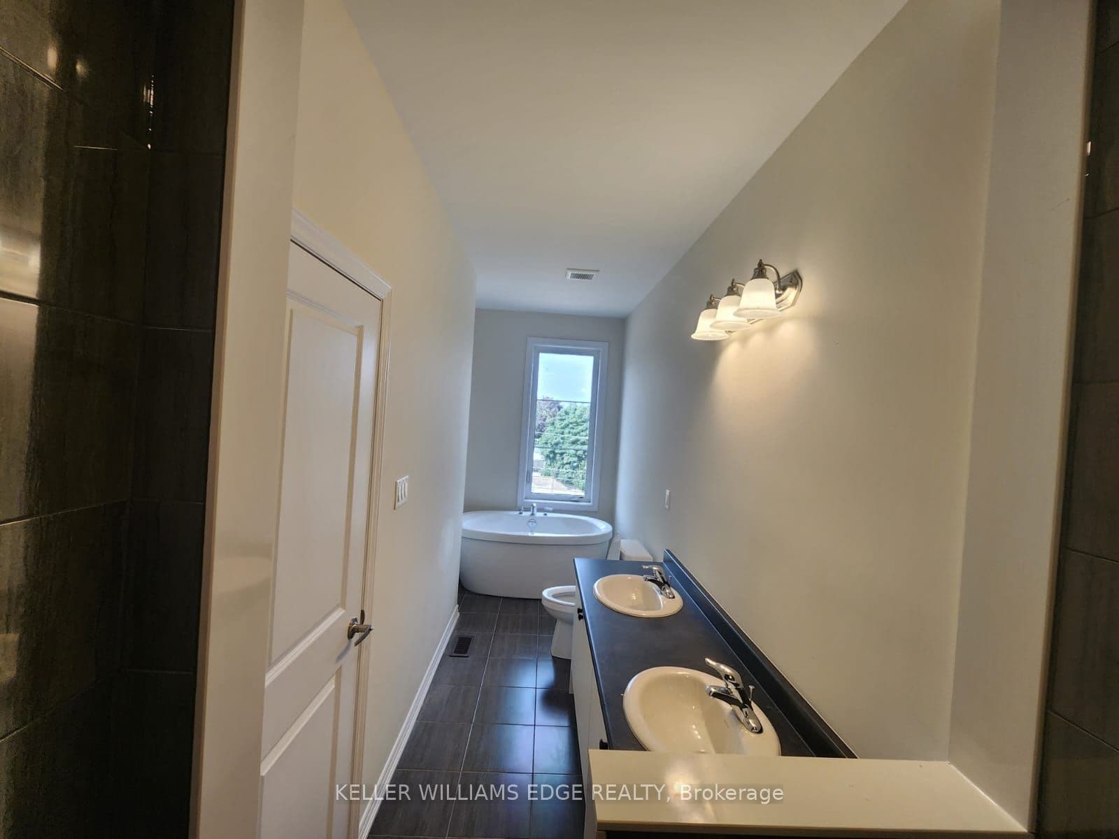 Property at 2080 Fairmon Common Circuit E, Burlington, ON L7P 0V8
