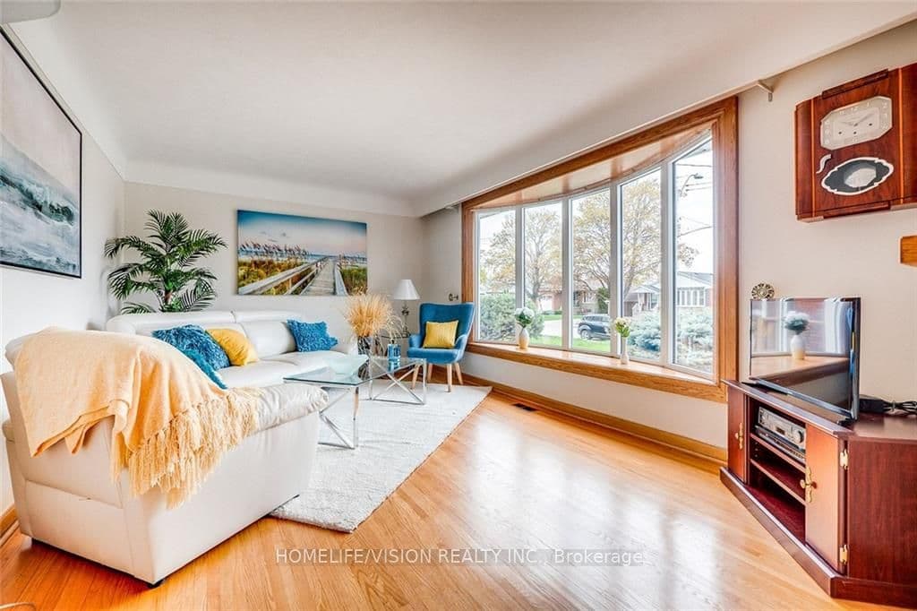 Property at 16 Nova Drive Upper, Hamilton, ON L8T 2P3