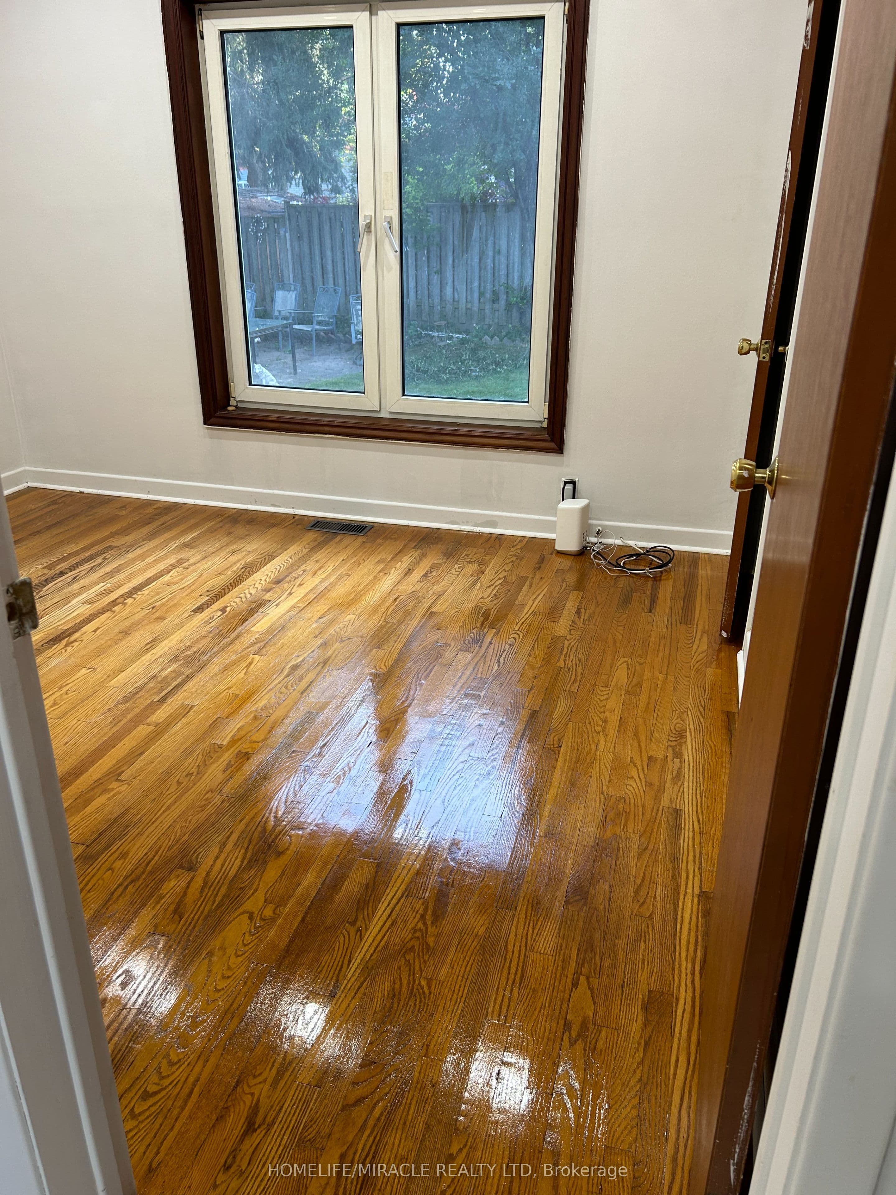 Property at 12 Brightview Crescent, Toronto, ON M1E 3Y7
