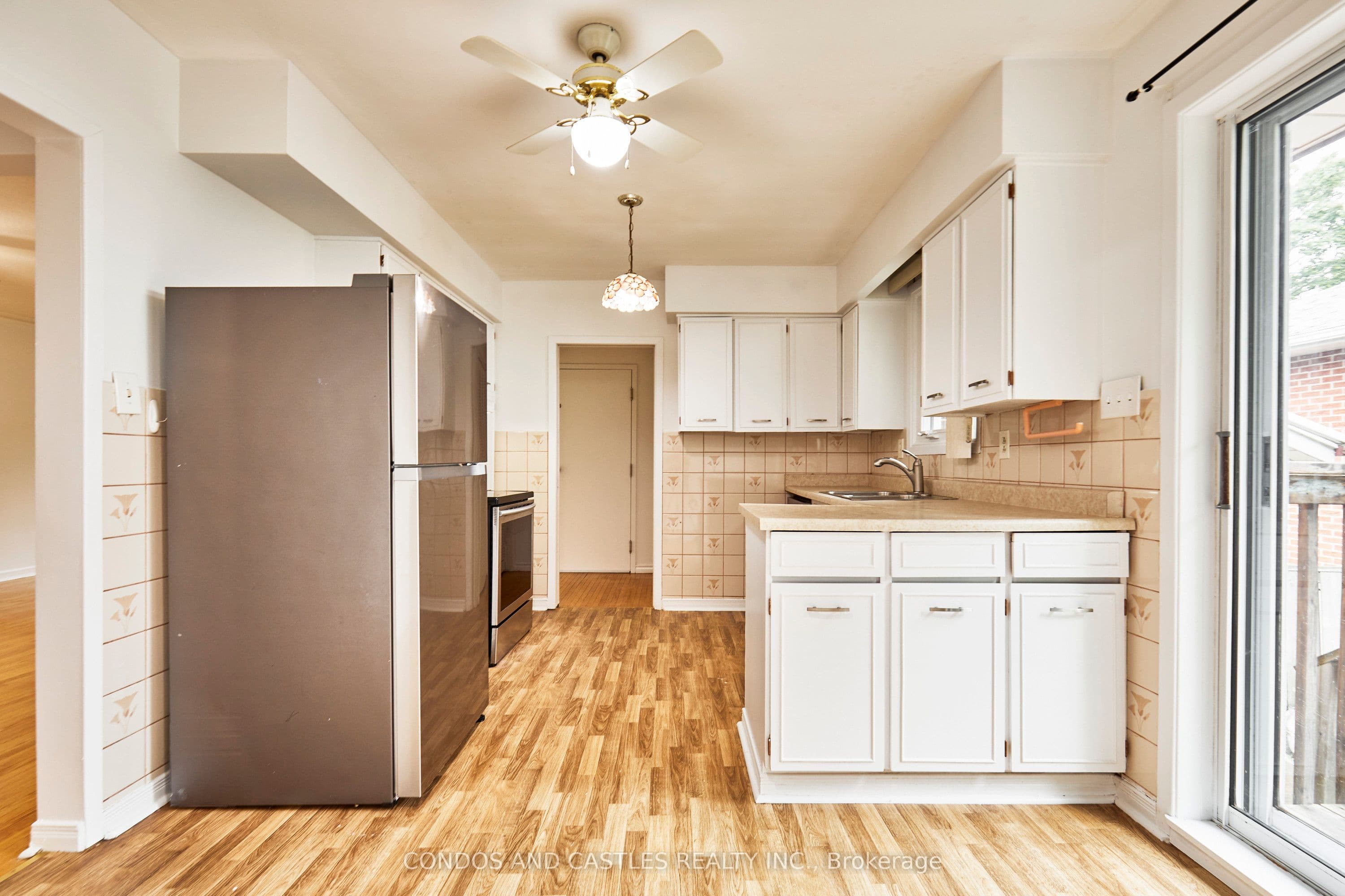 Property at 20 Stanland Drive, Toronto, ON M1M 2G4