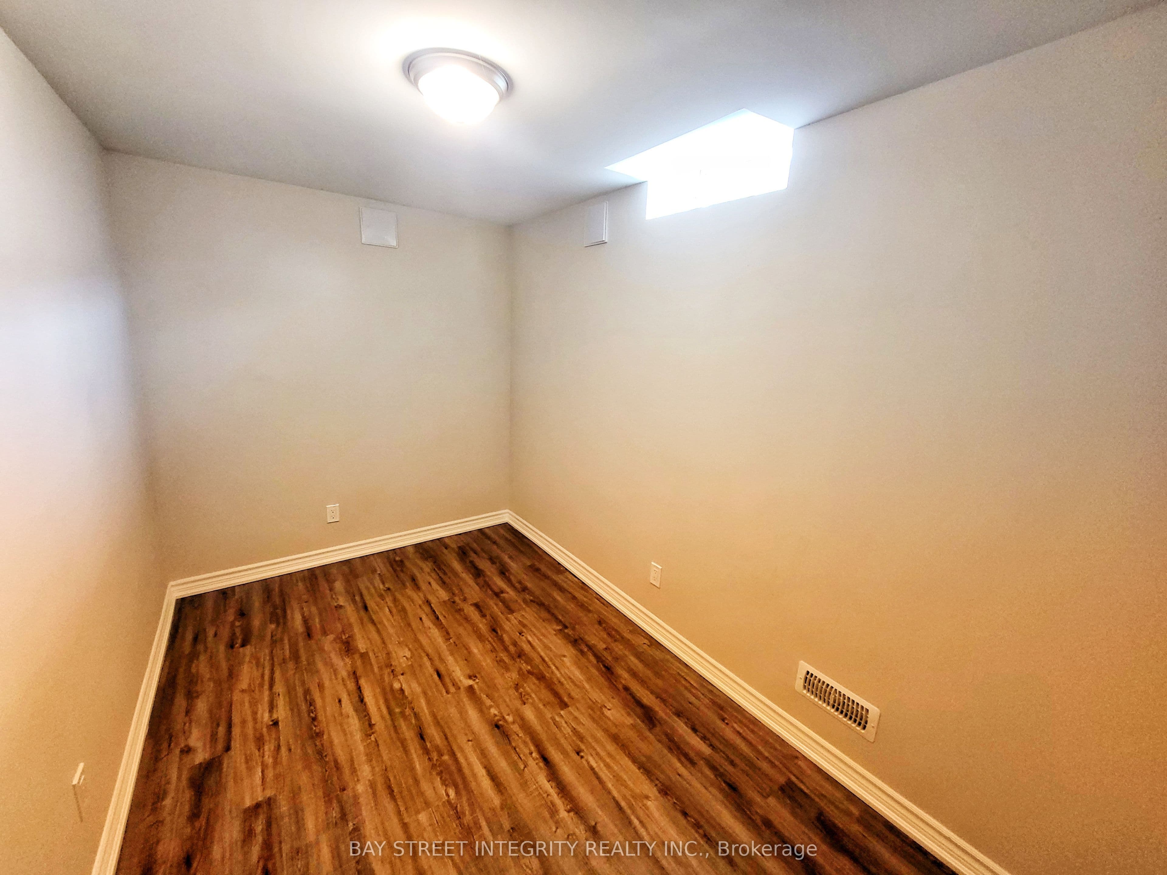 Property at 249 Marble Place Lower, Newmarket, ON L3X 2Y3