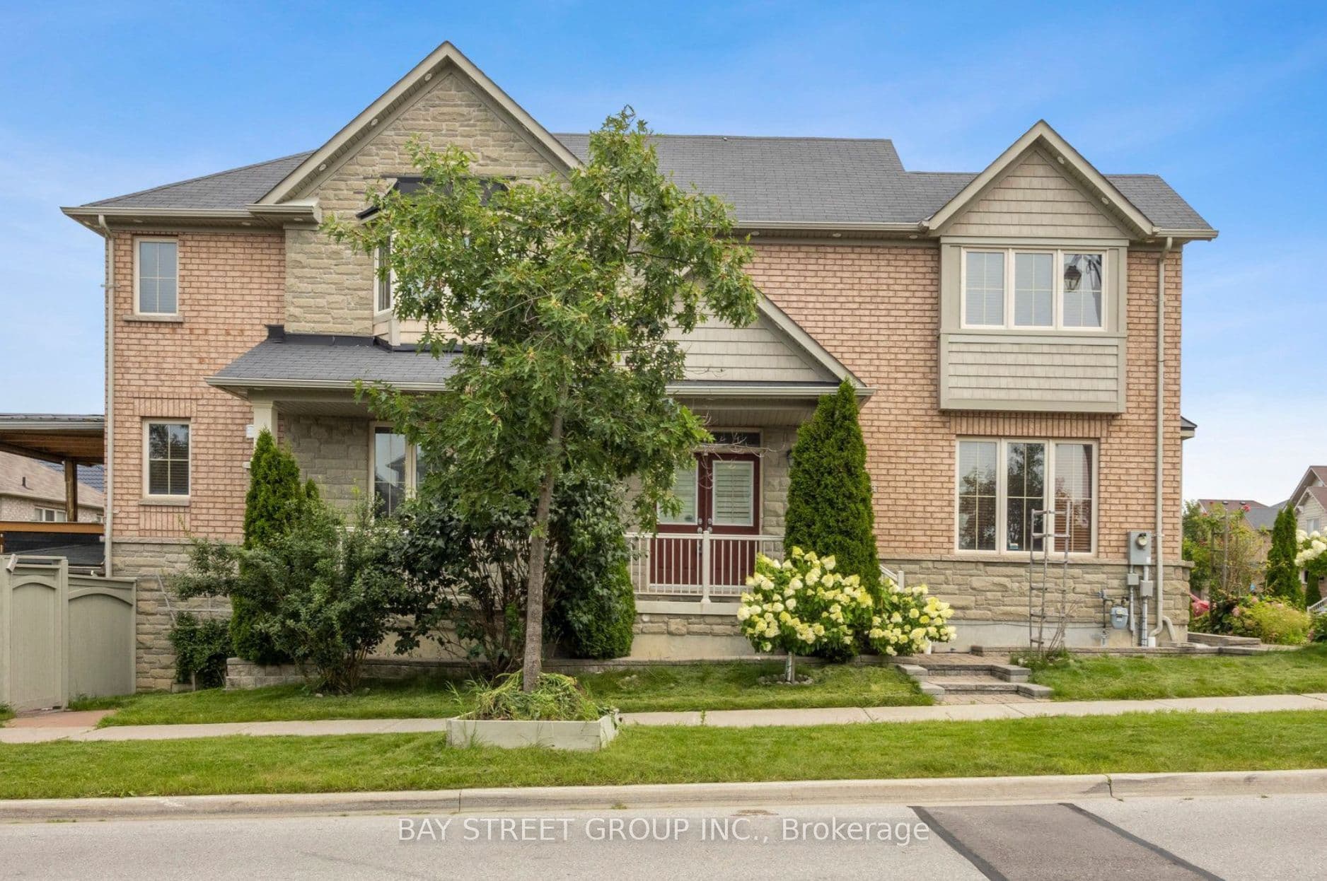 Property at 4 Overhold Crescent, Richmond Hill, ON L4E 0L4