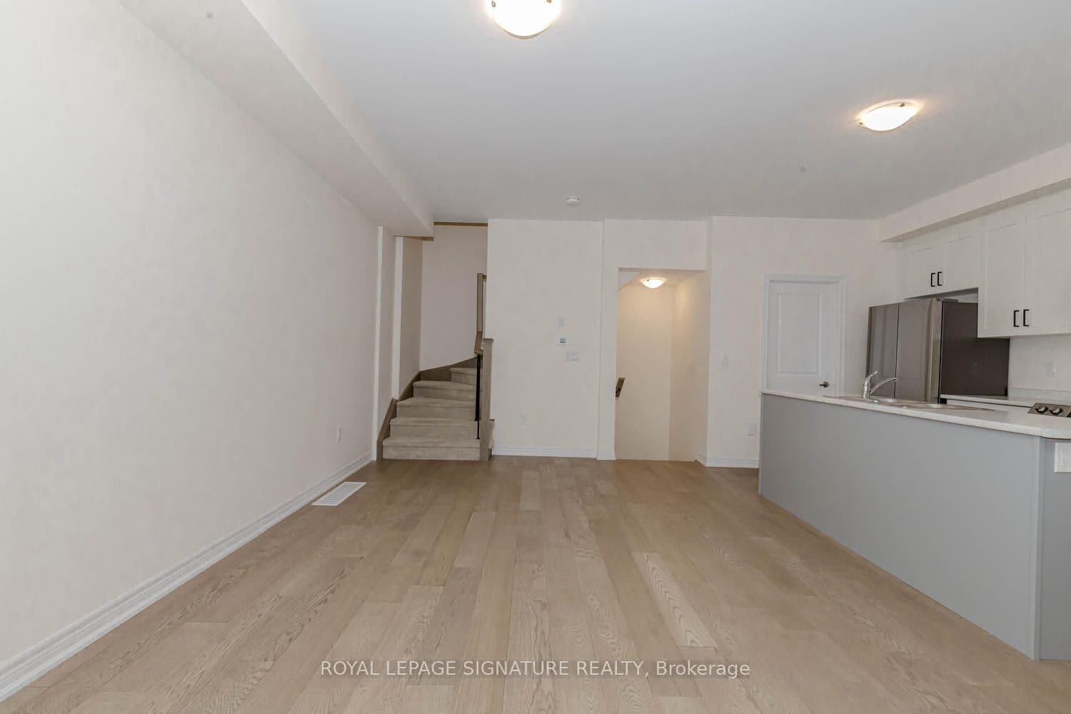 Property at 40 Zinfandel Drive 16, Hamilton, ON L8E 0L1