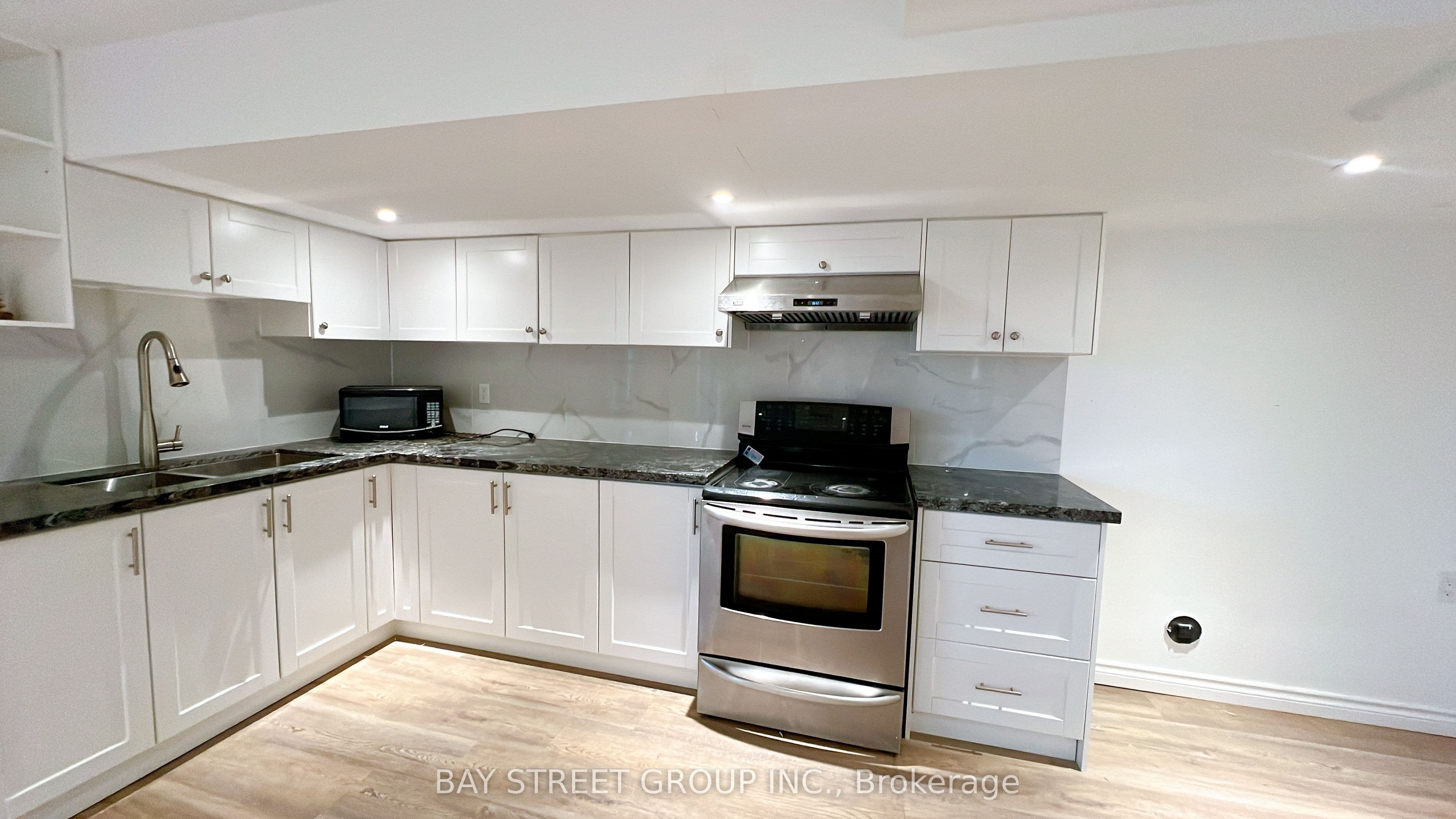 Property at 1031 Wilbur Pipher Circle, Newmarket, ON L3X 0G4