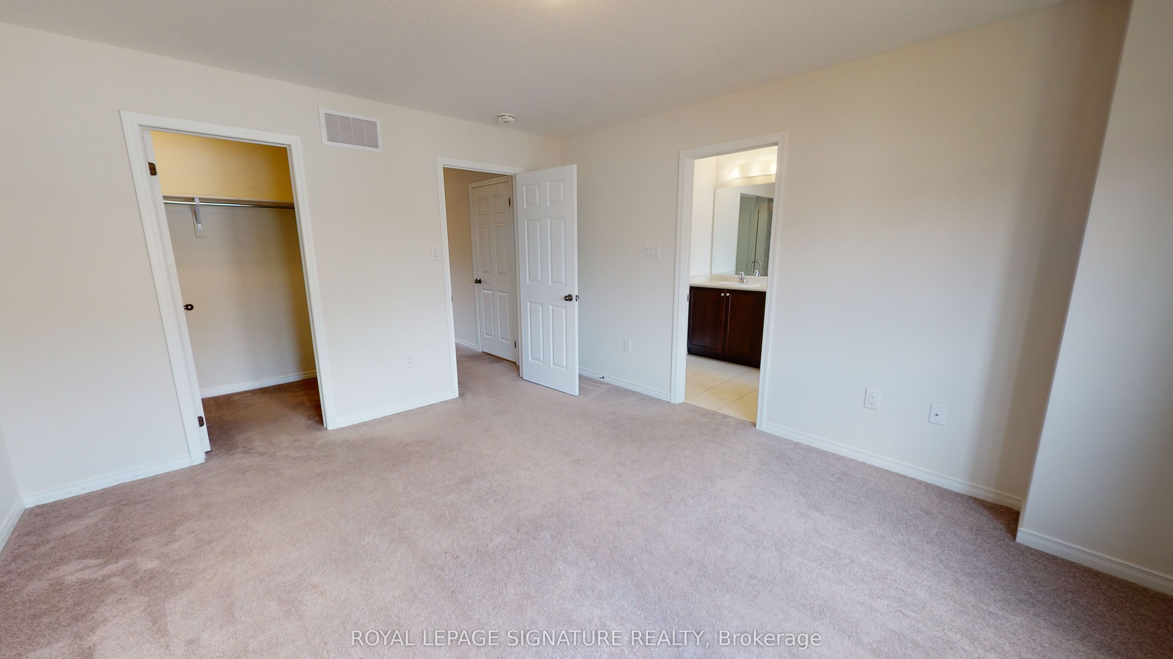 Property at 14 Longboat Run W, Brantford, ON N3T 0P3