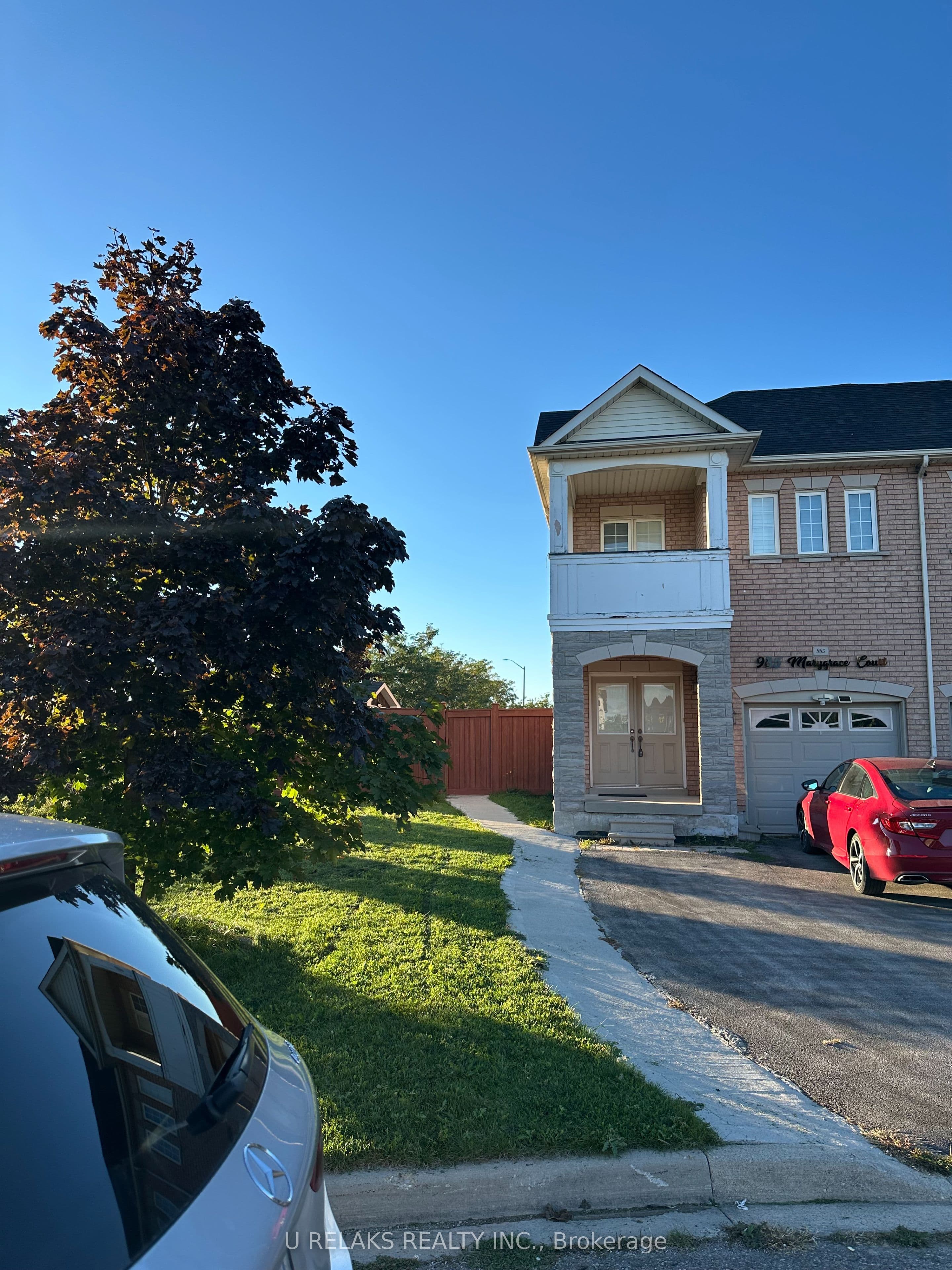Property at 985 Marygrace Court, Mississauga, ON L5V 2X7