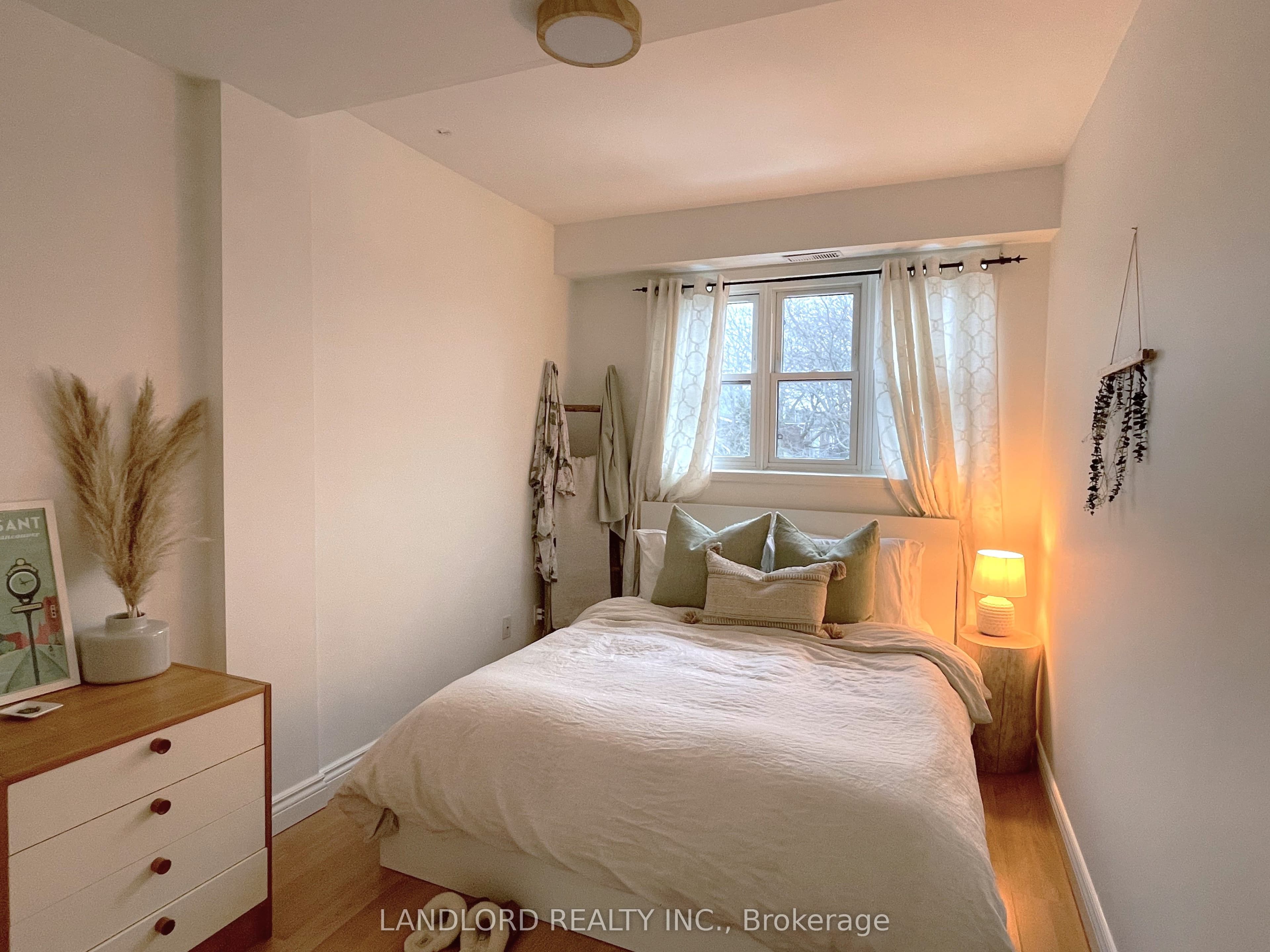 Property at 581 Carlaw Avenue 2nd Fl., Toronto, ON M4K 3K3