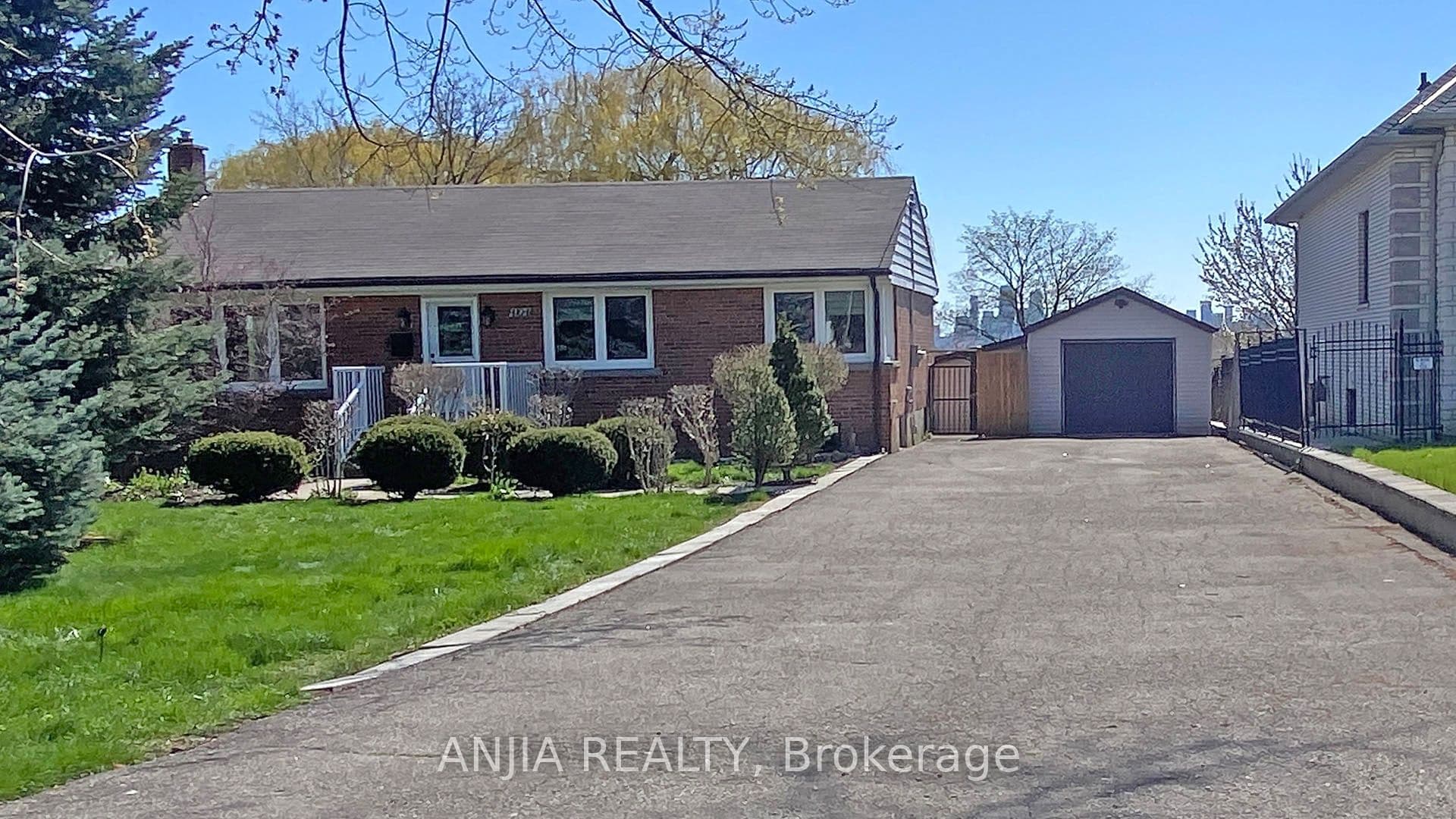 Property at 4104 Hickory Drive BSMT, Mississauga, ON L4W 1K9