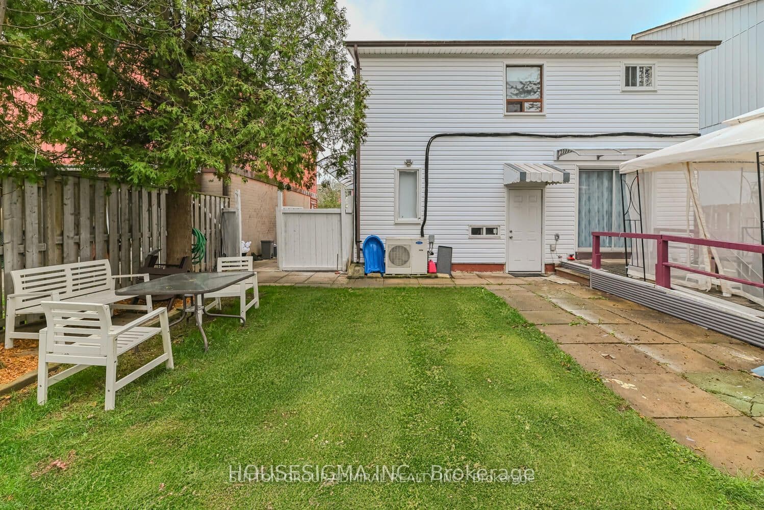 Property at 24 Grand River Court, Brampton, ON L6S 2J8