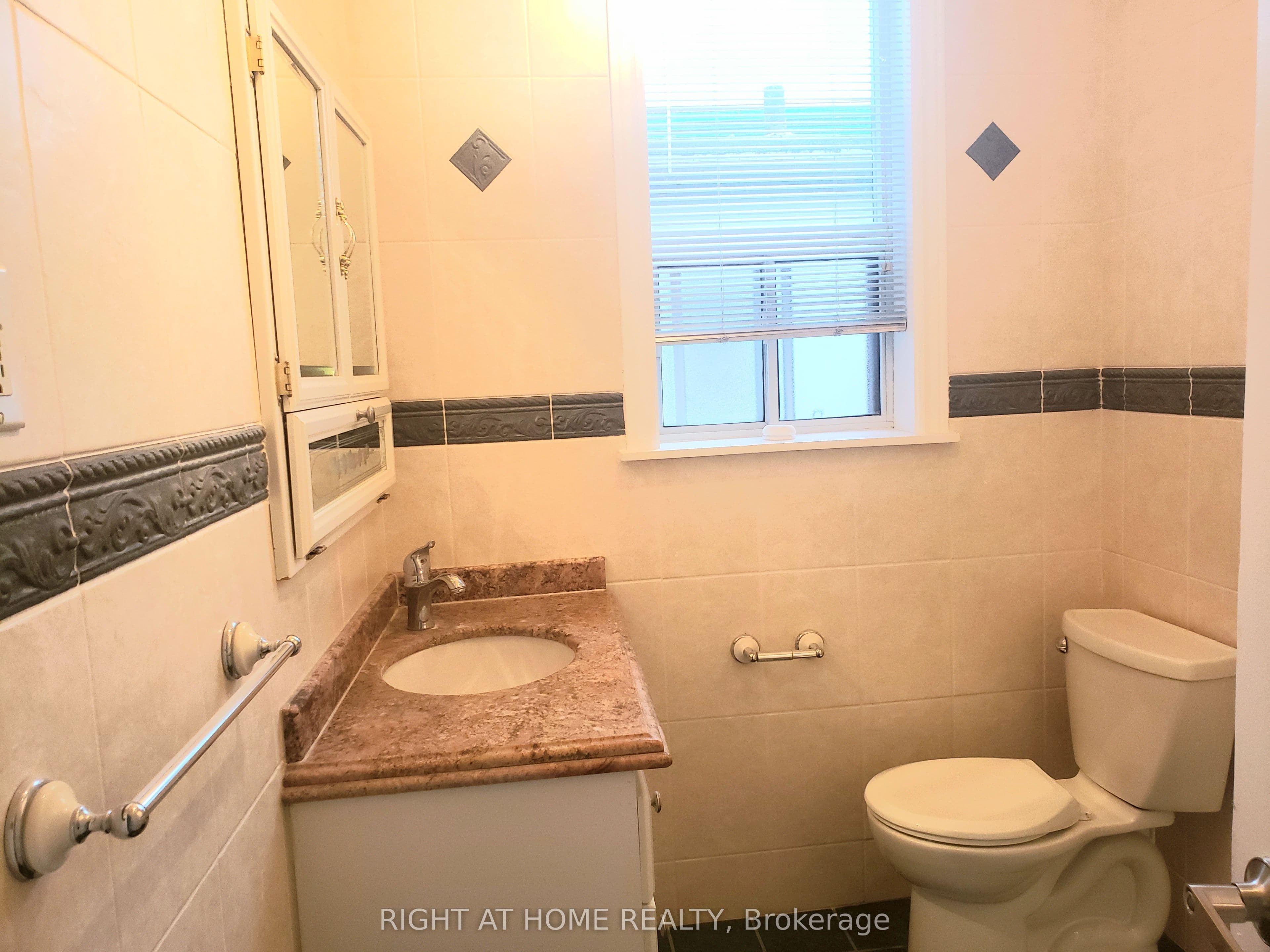Property at 984 Ossington Avenue Upper, Toronto, ON M6G 3V6