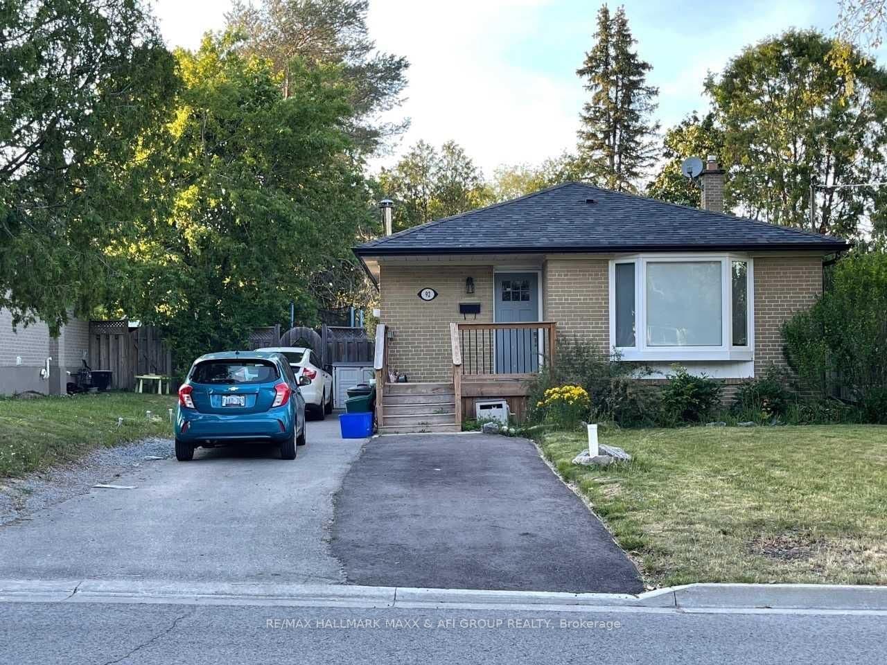 Property at 92 Richardson Drive Main Fl, Aurora, ON L4G 1Z5